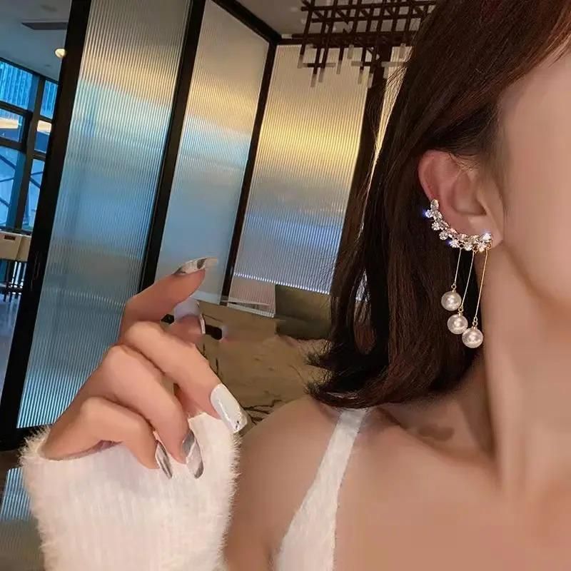 Elegant Korean Zircon Stud Earrings – Sparkling and Chic Jewelry for Women